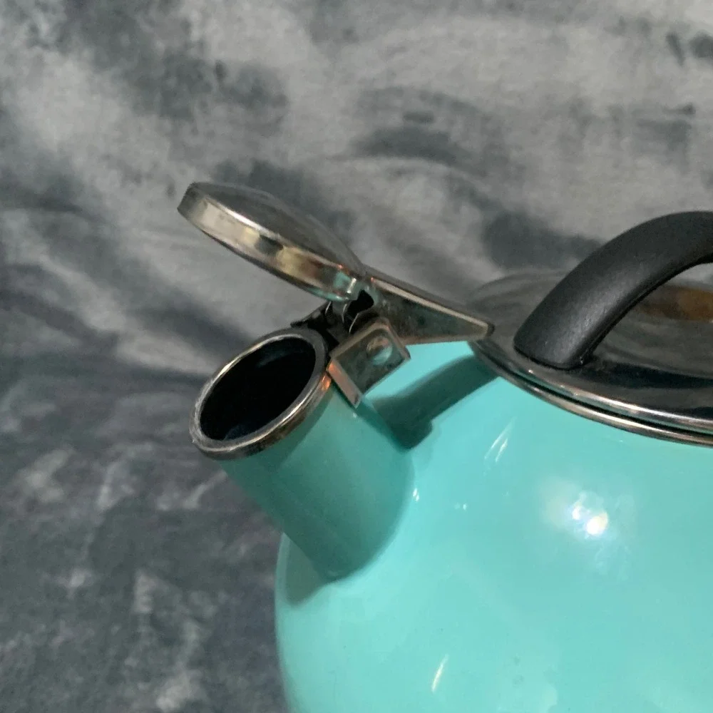 Chantal Tea Kettle Turquoise Blue Enamel on Steel Whistling Stovetop EUC